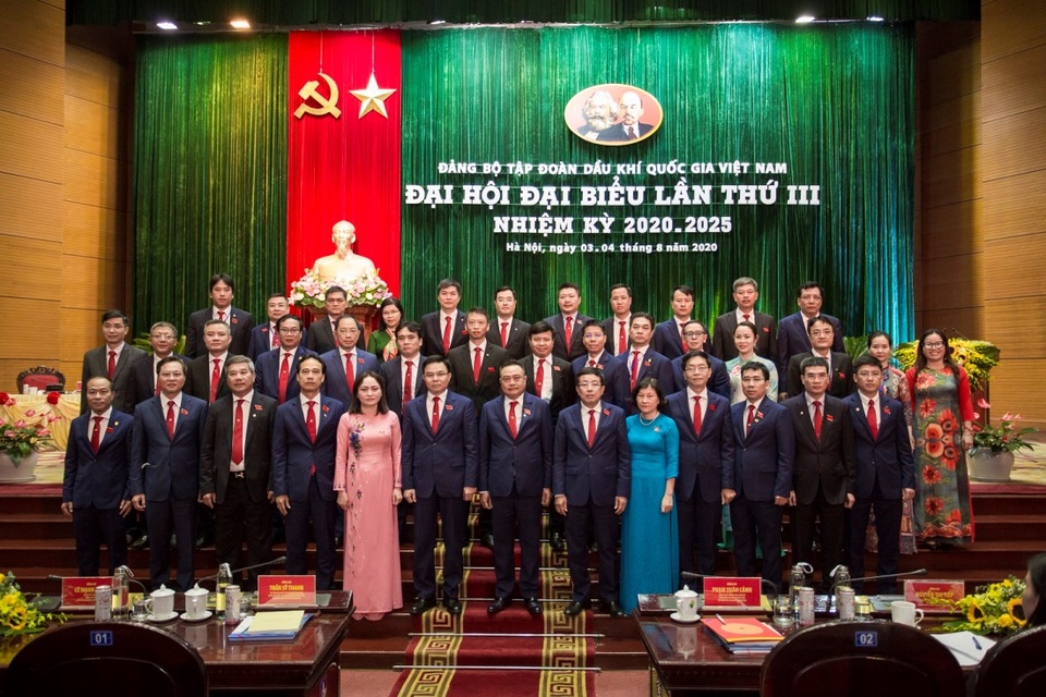 Đại hội đại biểu Đảng bộ Tập đoàn Dầu khí Quốc gia Việt Nam lần thứ III, nhiệm kỳ 2020 - 2025 thành công tốt đẹp - 8 Đại hội đại biểu Đảng bộ Tập đoàn Dầu khí Quốc gia Việt Nam lần thứ III, nhiệm kỳ 2020 - 2025 thành công tốt đẹp - 8