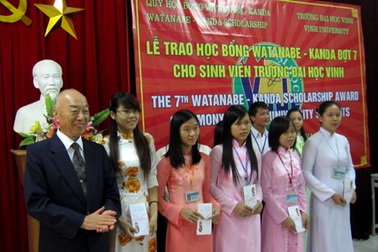 Học bổng Watanabe - Kanda đến với cho SV nghèo ĐH Vinh