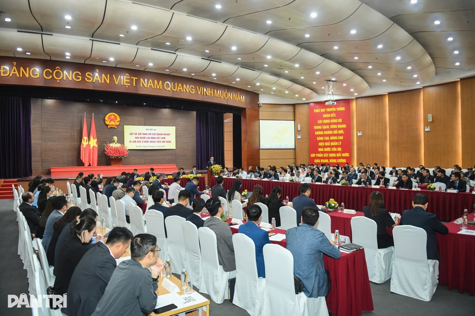 Rào cản cần gỡ ở các thị trường tiếp nhận lượng lớn lao động Việt - 1 Rào cản cần gỡ ở các thị trường tiếp nhận lượng lớn lao động Việt - 1