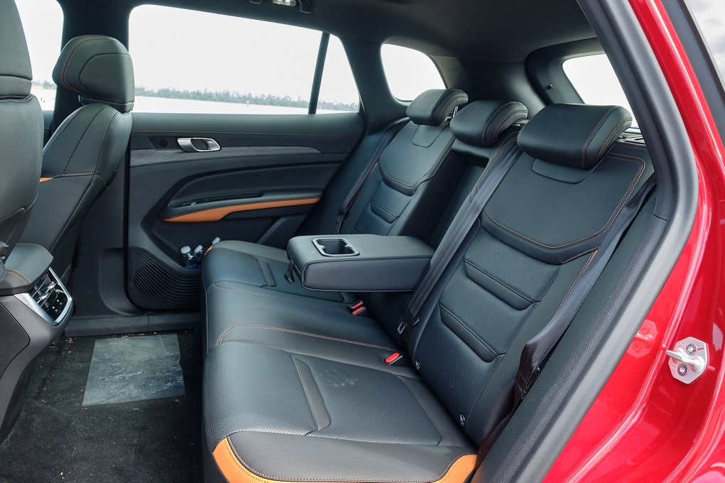 Ford Territory 2025: Khi thương hiệu biết lắng nghe người dùng - 8 Ford Territory 2025: Khi thương hiệu biết lắng nghe người dùng - 8
