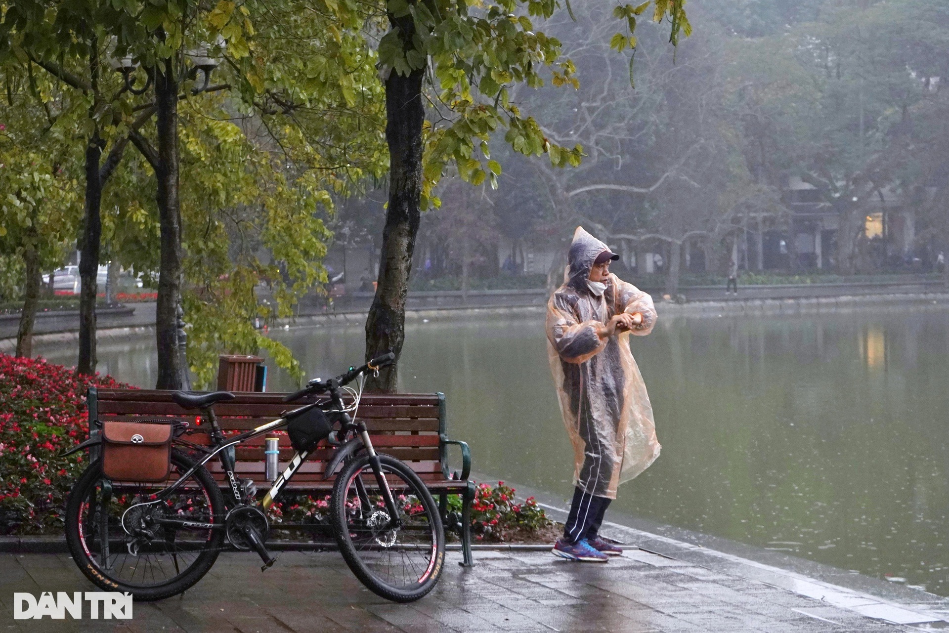 Hà Nội chìm trong mưa rét - 2 Hà Nội chìm trong mưa rét - 2