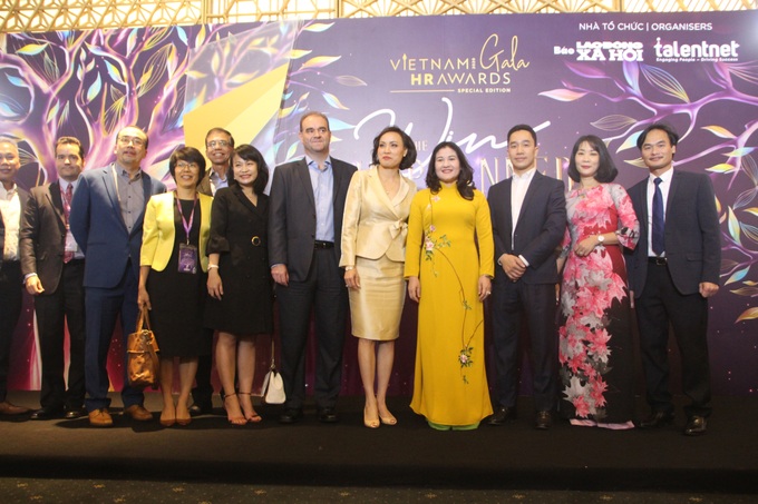 Khai mạc Lễ trao giải thưởng “Vietnam HR Awards”  lần thứ IV, năm 2020 - Phiên bản đặc biệt - Ảnh 3.