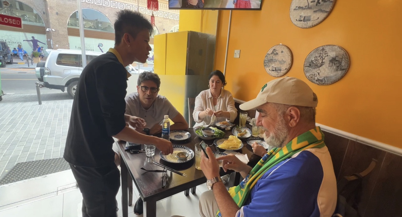 Người Việt Nam đến World Cup 2022 không để xem… bóng đá! - 2 Người Việt Nam đến World Cup 2022 không để xem… bóng đá! - 2