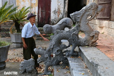 Ngôi đình độc lạ ở Hà Nội với tư thế rồng quay ngược