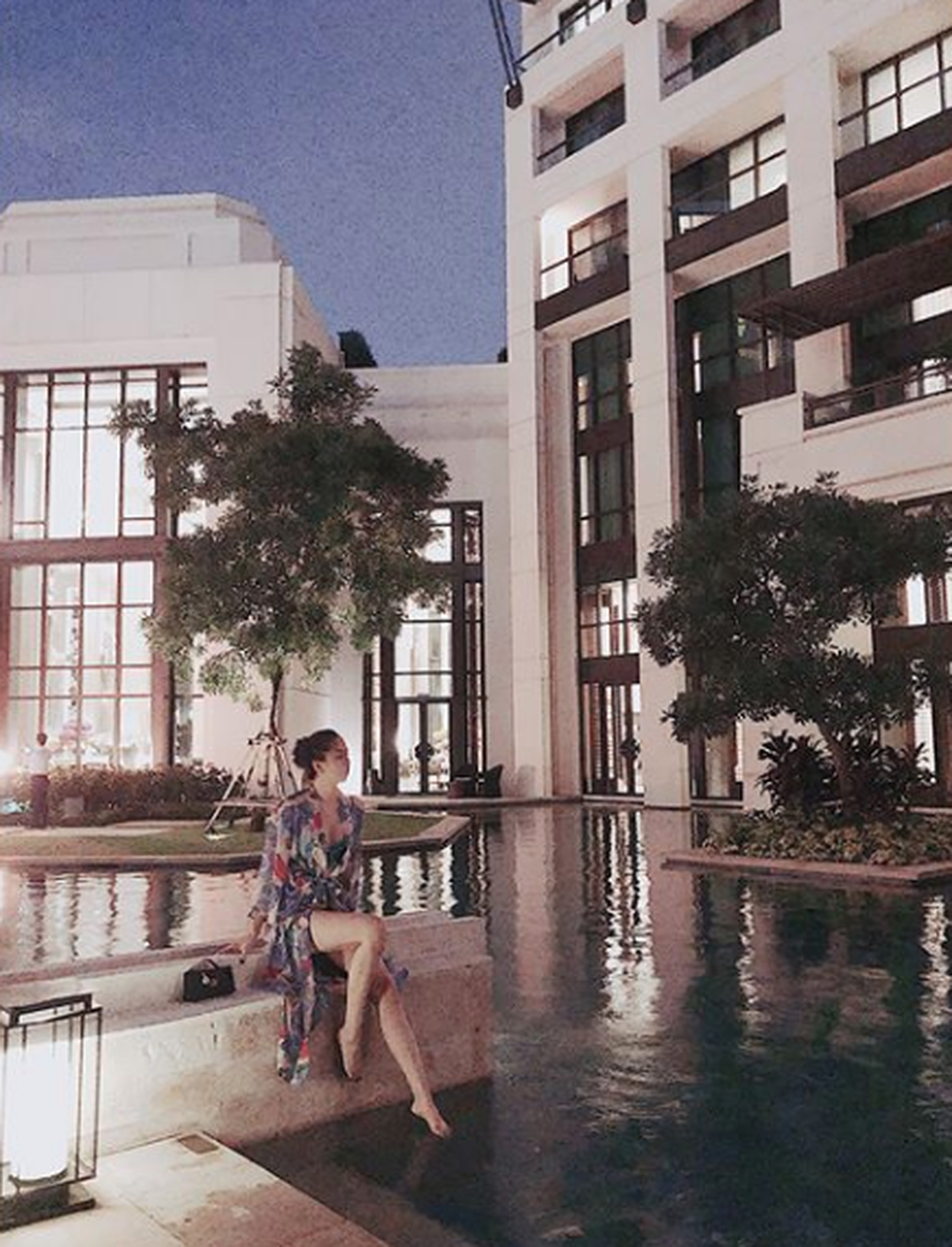 Khi các Biên tập viên nhà đài “thiêu đốt” ánh nhìn với áo tắm - 15 Khi các Biên tập viên nhà đài “thiêu đốt” ánh nhìn với áo tắm - 15