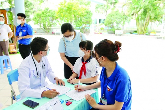 Chăm sóc sức khỏe cho trẻ ngay từ trường học.