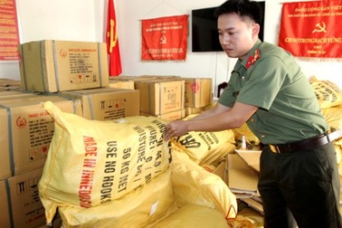 Bắt đường dây buôn bán gần 3 tấn thuốc nổ