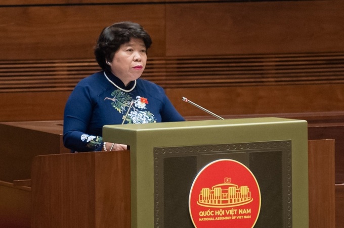 Chủ nhiệm Ủy ban Xã hội của Quốc hội Nguyễn Thúy Anh trình bày báo cáo thẩm tra Dự án Luật Bảo hiểm xã hội (sửa đổi)