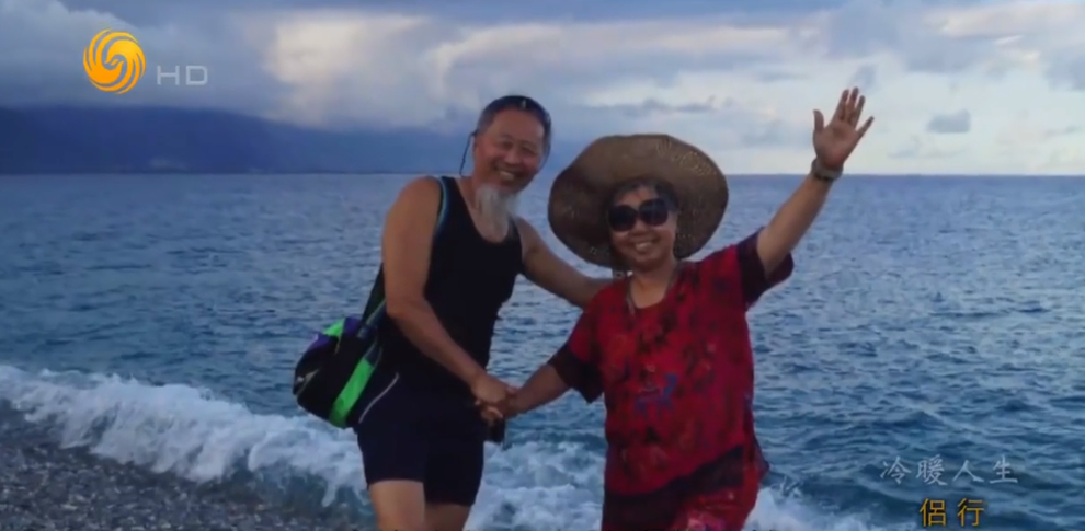 Cụ ông 20 năm lái xe đưa vợ bị ung thư chu du khắp nơi - 4