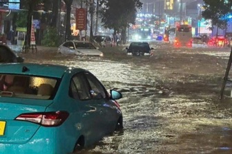 Phú Quốc hứng trận mưa lớn nhất kể từ năm 2000