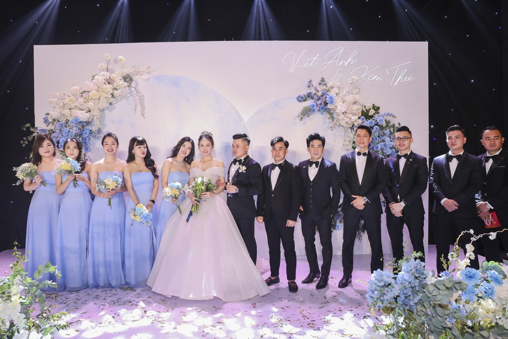 Quang Hà và Việt Anh bất ngờ làm phù rể đám cưới - 2 Quang Hà và Việt Anh bất ngờ làm phù rể đám cưới - 2