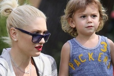 Gwen Stefani sợ xa con khi đi lưu diễn