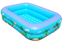 Bà nội chết điếng khi thấy cháu gái 3 tuổi đuối nước ở bể bơi phao