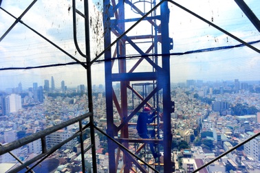 Những người kiếm sống ở lưng chừng trời!