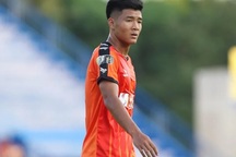 Đức Chinh ghi bàn sau khi điều trị viêm gan