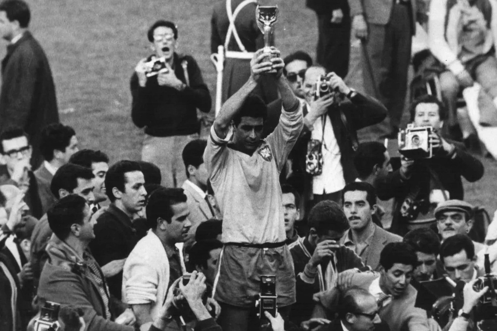 Lịch sử World Cup 1962: Quái nhân Garrincha đưa Brazil lên ngôi vô địch - 2