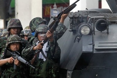 Đụng độ Bangkok ngày thứ 6: Ngày quyết tiến