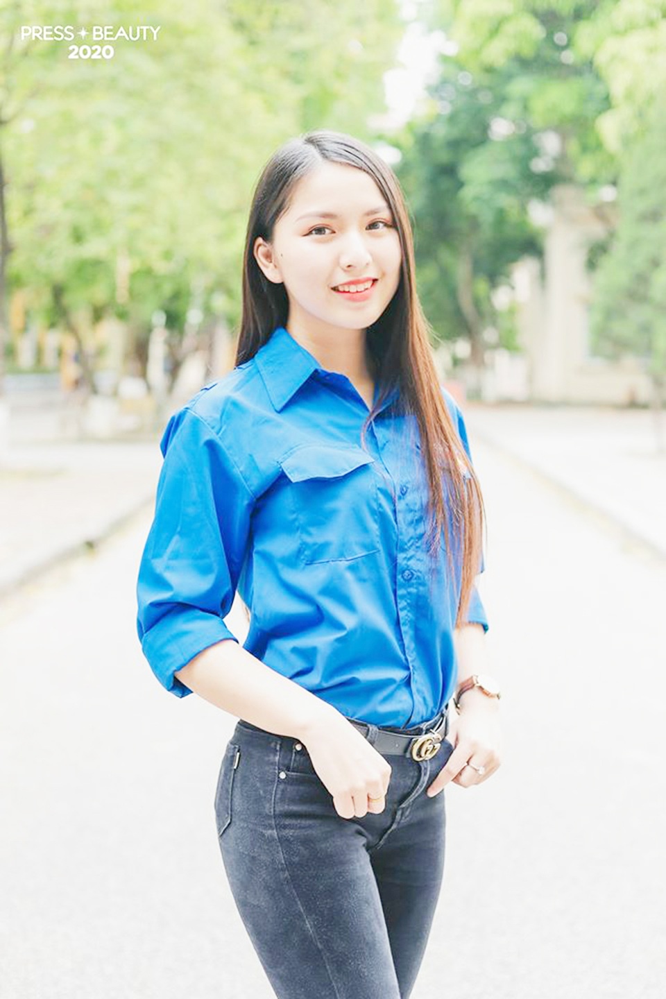 Top 10 thí sinh Hoa khôi Báo chí khoe sắc với màu áo xanh tình nguyện - 10 Top 10 thí sinh Hoa khôi Báo chí khoe sắc với màu áo xanh tình nguyện - 10