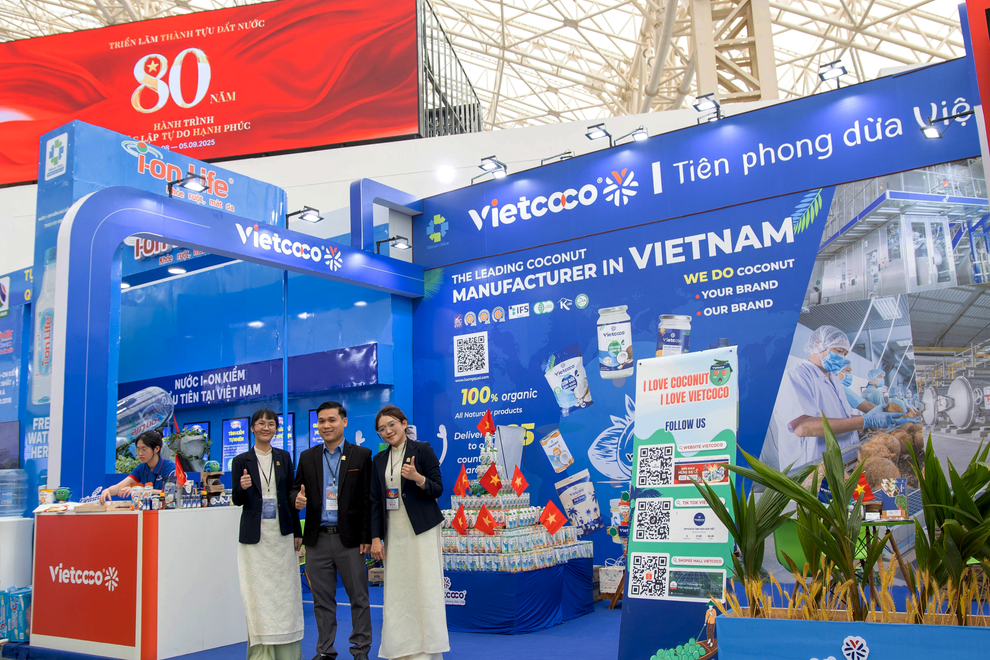 Vietcoco នាំយកខ្លឹមដូងវៀតណាម ស្របតាមបរិយាកាសបុណ្យជាតិ 2/9 - 2 Vietcoco mang tinh hoa dừa Việt hòa nhịp cùng không khí đại lễ Quốc khánh 2/9 - 2