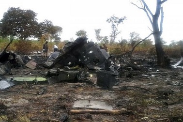 Cơ trưởng cố tình lao máy bay làm 33 người chết