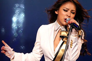 Lee Hyori lại phải đi cấp cứu
