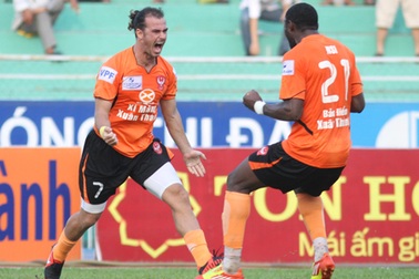 Túng tiền, Sài Gòn XT sẵn sàng bán cầu thủ