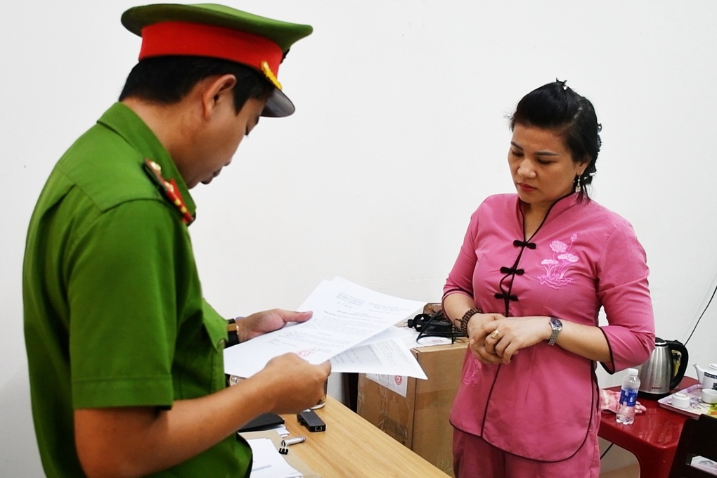 Bảo mẫu bạo hành bé 14 tháng đến tử vong đối mặt mức án nào? - 1 Bảo mẫu bạo hành bé 14 tháng đến tử vong đối mặt mức án nào? - 1