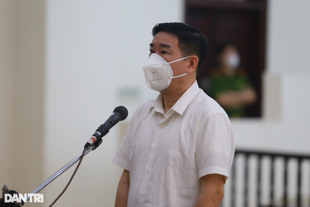 Cựu Đại tá Phùng Anh Lê đề nghị hoãn tòa phúc thẩm vì thiếu luật sư - 1 Cựu Đại tá Phùng Anh Lê đề nghị hoãn tòa phúc thẩm vì thiếu luật sư - 1