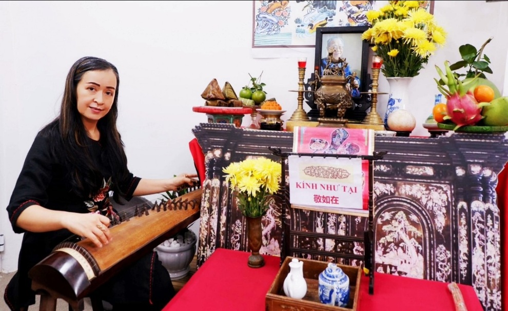Lễ tưởng niệm ngày mất lần 6 của cố GS.TS Trần Văn Khê chỉ có 3 người dự - 4 Lễ tưởng niệm ngày mất lần 6 của cố GS.TS Trần Văn Khê chỉ có 3 người dự - 4