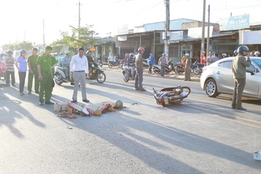 Xe buýt tông một phụ nữ tử vong