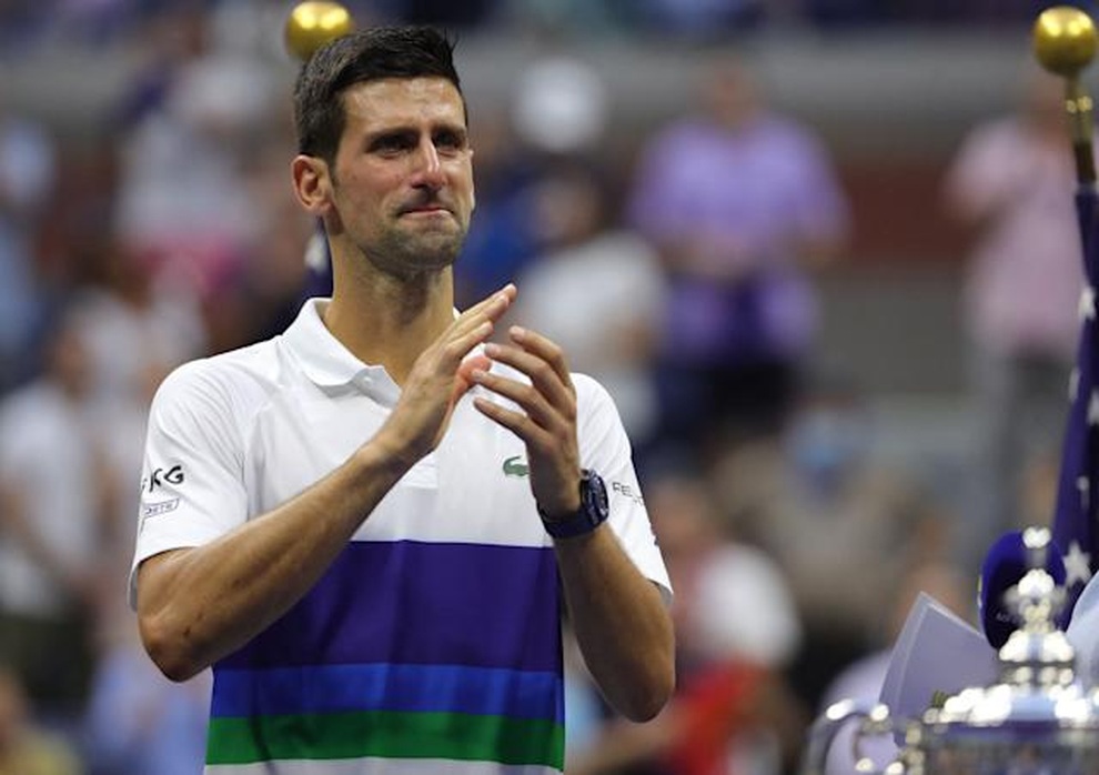 Djokovic khóc nức nở sau thất bại: Cuối cùng, Nole không phải cỗ máy! - 1 Djokovic khóc nức nở sau thất bại: Cuối cùng, Nole không phải cỗ máy! - 1