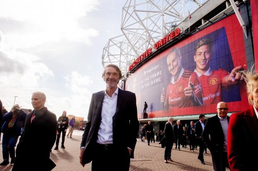 Tỷ phú Jim Ratcliffe gửi tâm thư, tuyên bố giúp Man Utd trở lại đỉnh cao - 1 Tỷ phú Jim Ratcliffe gửi tâm thư, tuyên bố giúp Man Utd trở lại đỉnh cao - 1