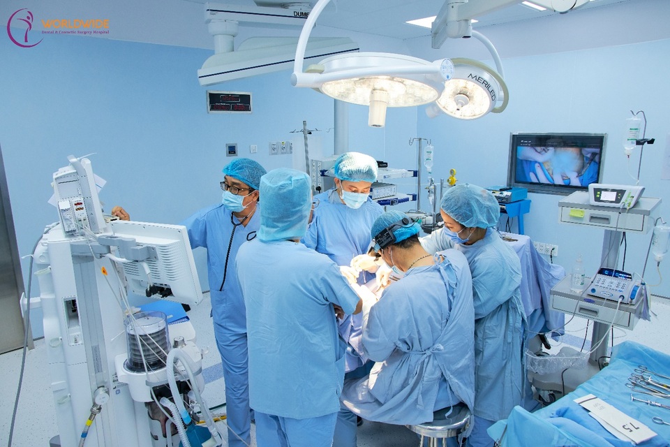 Người mất răng toàn hàm, phải làm sao? - 2 Người mất răng toàn hàm, phải làm sao? - 2