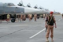 Khủng bố nã 17 tên lửa vào căn cứ không quân Nga tại Syria