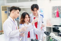 Học phí ngành y chênh lệch nhau gần nửa tỷ đồng