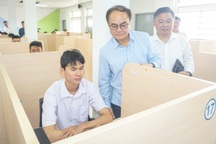 Thứ trưởng Bộ Nội vụ trực tiếp giám sát kỳ thi tiếng Hàn tại Đà Nẵng