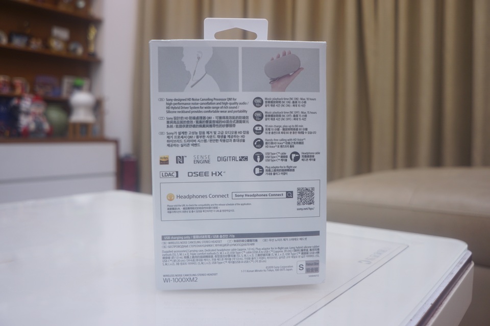 Mở hộp tai nghe chống ồn WI-1000XM2 giá 6,99 triệu vừa ra mắt của Sony - 2 Mở hộp tai nghe chống ồn WI-1000XM2 giá 6,99 triệu vừa ra mắt của Sony - 2