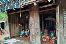 Đi chăn bò trong rừng, hai cháu bé bị đuối nước thương tâm