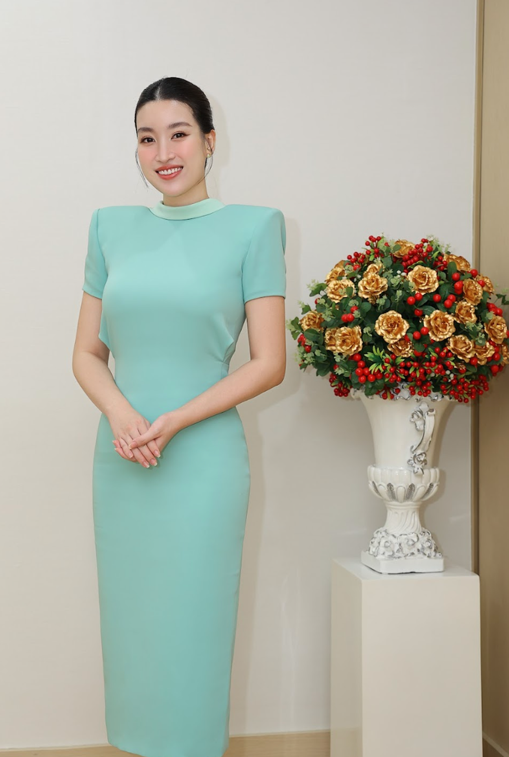 Hoa hậu Đỗ Mỹ Linh dành nhiều thời gian chăm sóc con gái đầu lòng - 3 Hoa hậu Đỗ Mỹ Linh dành nhiều thời gian chăm sóc con gái đầu lòng - 3
