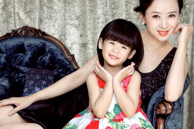 Cựu hoa hậu Ông Hồng vẫn đẹp hoàn hảo ở tuổi 45