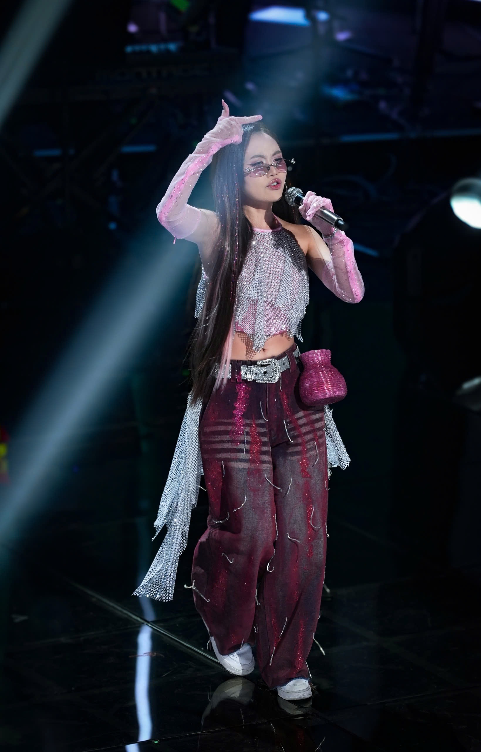 Cơn sốt Phương Mỹ Chi ở Sing! Asia: Khi sản phẩm Việt tạo xu hướng thế giới - 1 Cơn sốt Phương Mỹ Chi ở Sing! Asia: Khi sản phẩm Việt tạo xu hướng thế giới - 1