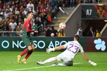 C.Ronaldo có nguy cơ ngồi dự bị ở đại chiến Man Utd - Man City