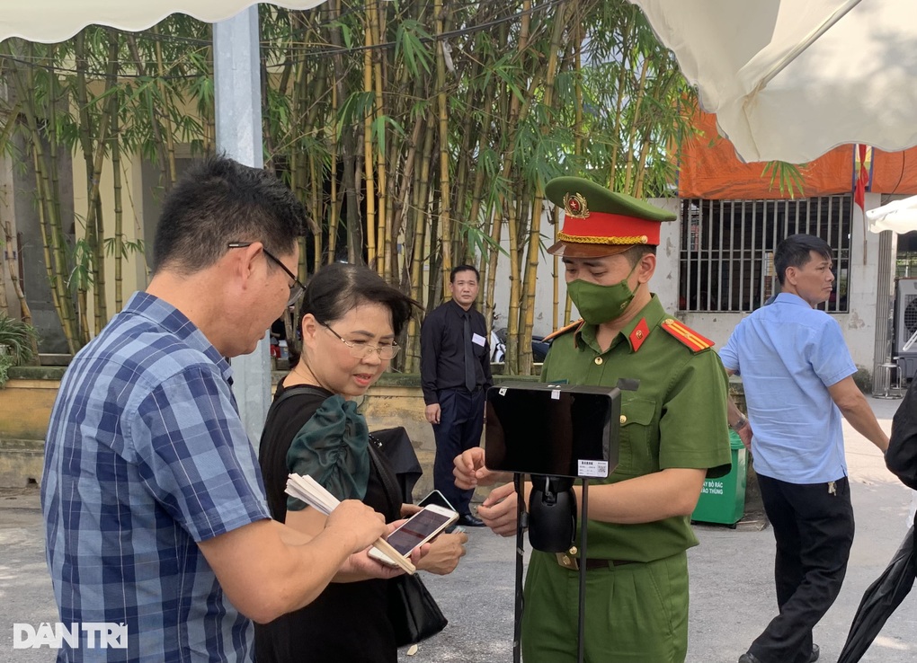 12h30 thôn Lại Đà tạm ngừng viếng Tổng Bí thư, chuẩn bị lễ truy điệu - 1 12h30 thôn Lại Đà tạm ngừng viếng Tổng Bí thư, chuẩn bị lễ truy điệu - 1