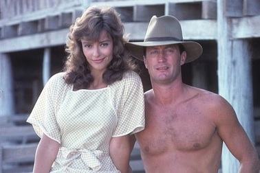 Cuộc sống ít người biết của mỹ nhân “Tiếng chim hót trong bụi mận gai”