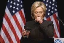 Báo Anh: Đảng Dân chủ tính tìm người thay thế bà Clinton tranh cử tổng thống