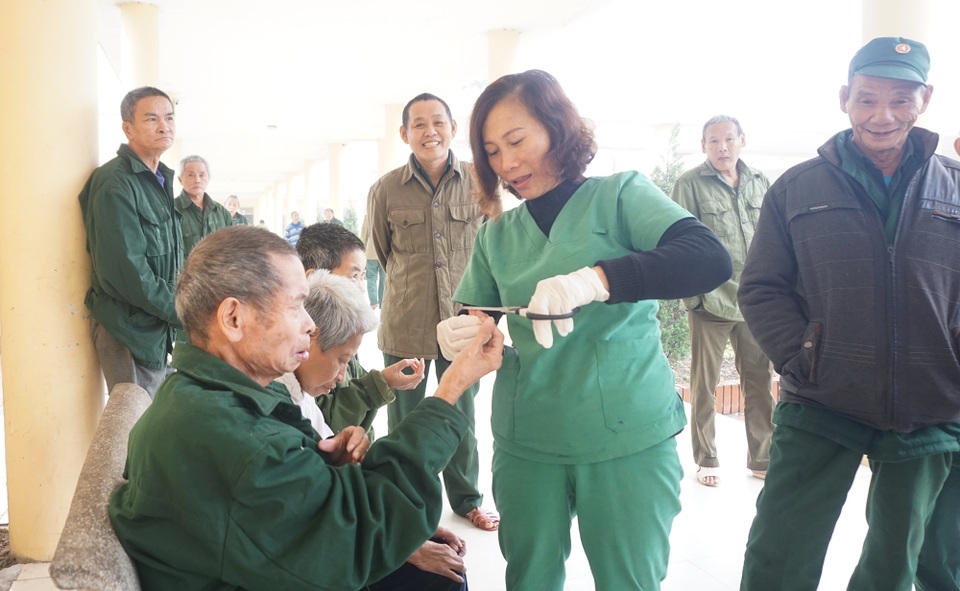 Vất vả tôi chịu được hết, chỉ mong các anh thương binh khỏe mạnh - 4