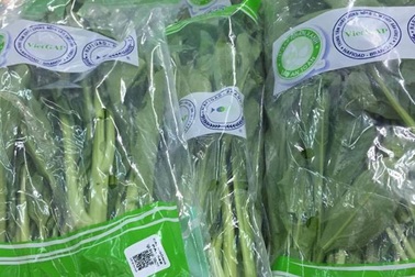 Một bó rau "cõng" 5 loại tem