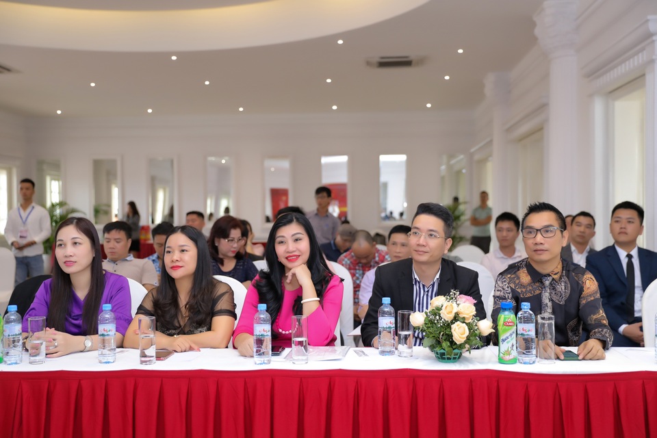 “Người đẹp Hạ Long” 2020 nhận vương miện trị giá 1 tỷ đồng - 2 “Người đẹp Hạ Long” 2020 nhận vương miện trị giá 1 tỷ đồng - 2