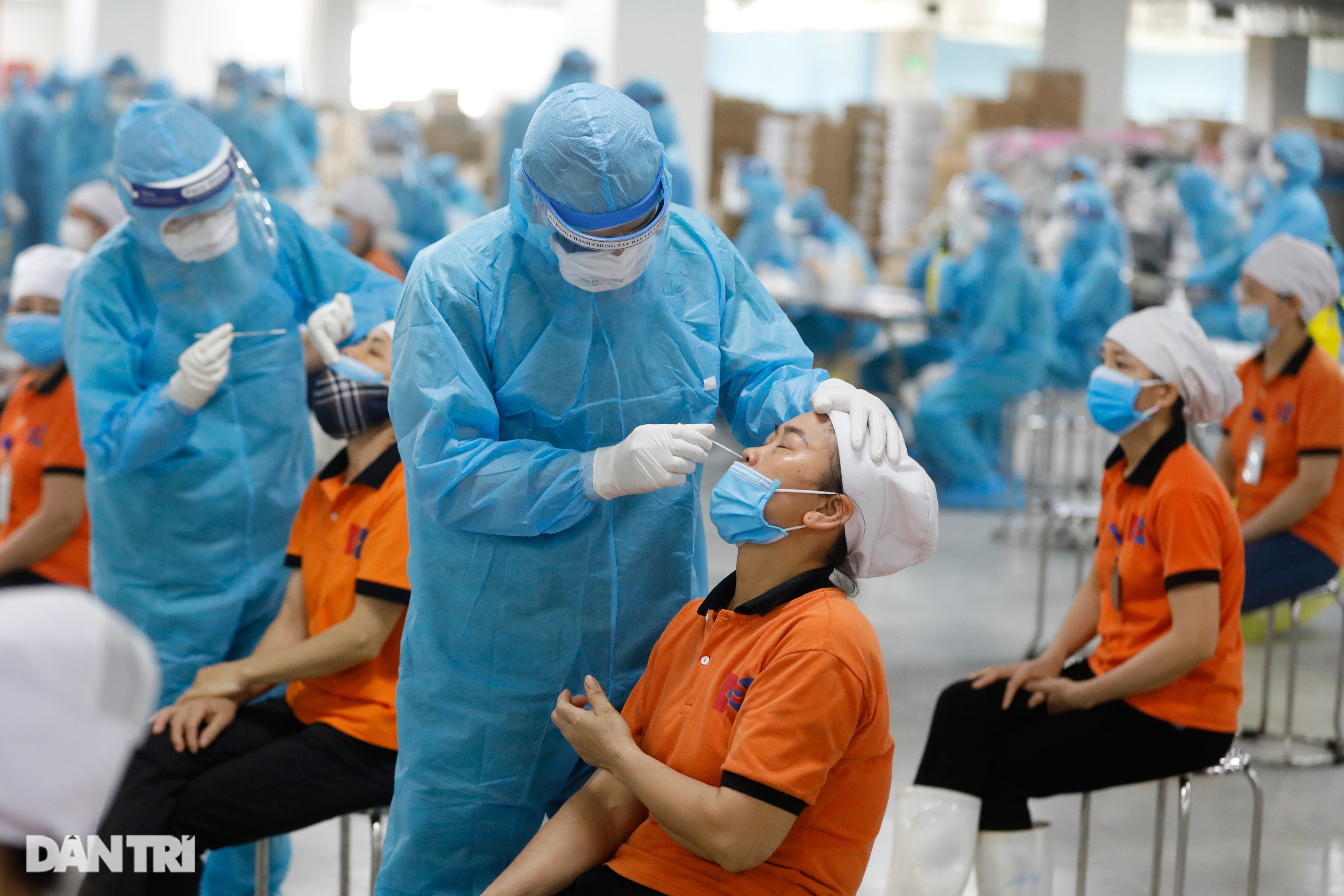 WHO: Việt Nam cần đi trước diễn biến dịch bệnh một bước - 7 WHO: Việt Nam cần đi trước diễn biến dịch bệnh một bước - 7