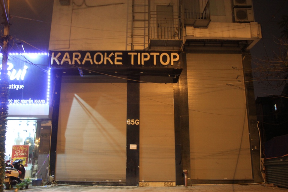 Phố karaoke Hà Nội im lìm, vắng lặng - 6 Phố karaoke Hà Nội im lìm, vắng lặng - 6